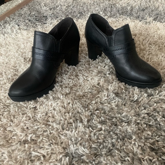 Back Rubber Sole Ankle Booty - Picture 4 of 8